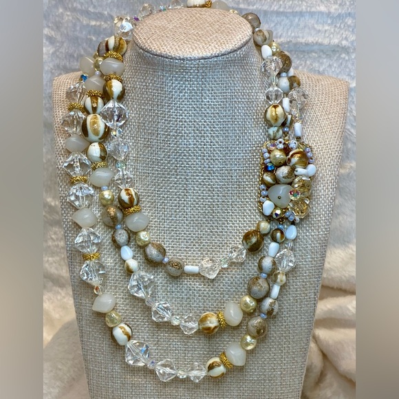 Vintage Multimedia 3 Strand Necklace and Earrings Set Glass Lucite Faux Pearl 16 - Picture 3 of 17